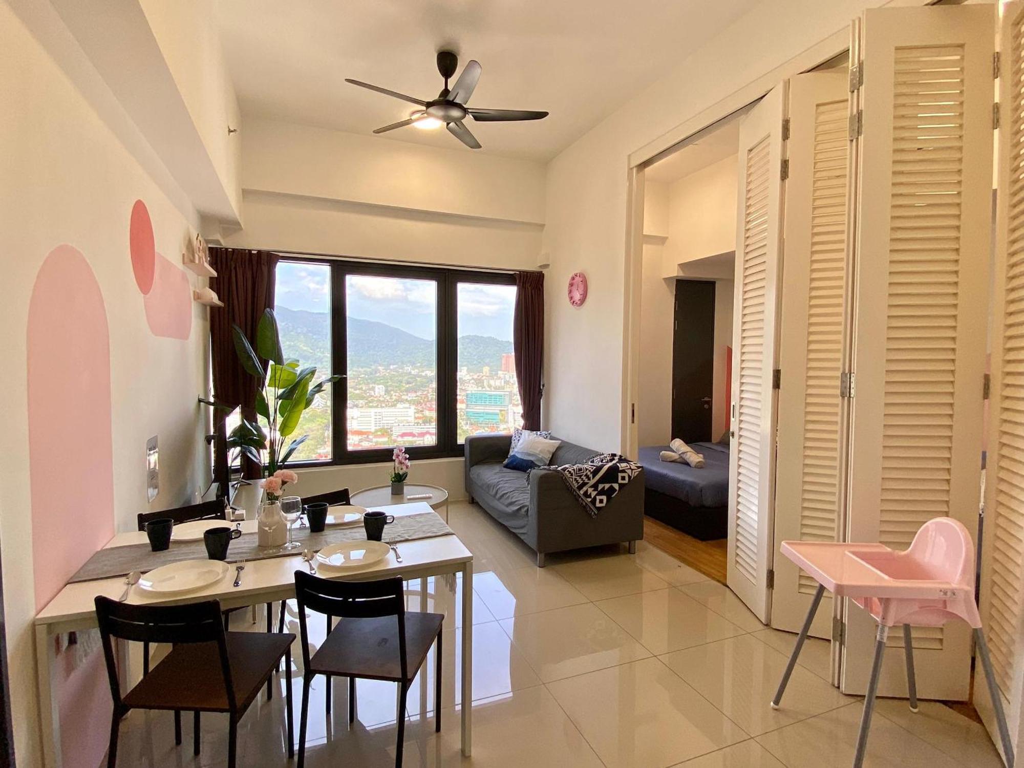 Tropicana 218 Macalister Sea & City View By Staycation Homestay Джорджтаун Екстер'єр фото